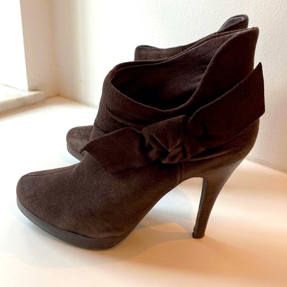 ALDO Truda Brown Suede Bow Ankle Booties Boots Heels